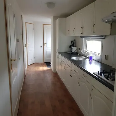 De Bijsselse Enk, Lelie *